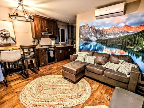 #11 Luminous Lodge -Remodeled Cabin W/Valley Views