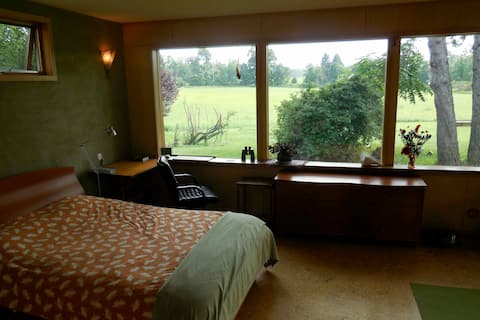 Artist/Musician Retreat @ Applegate Studios