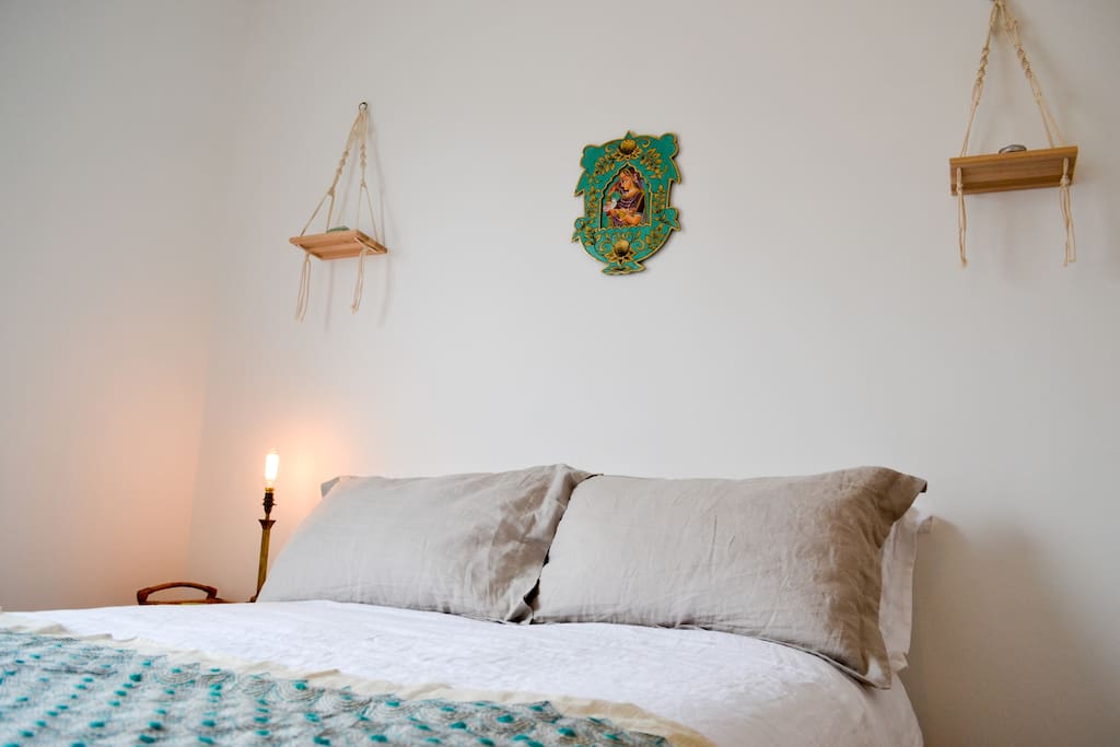 Organic super soft bed linens
