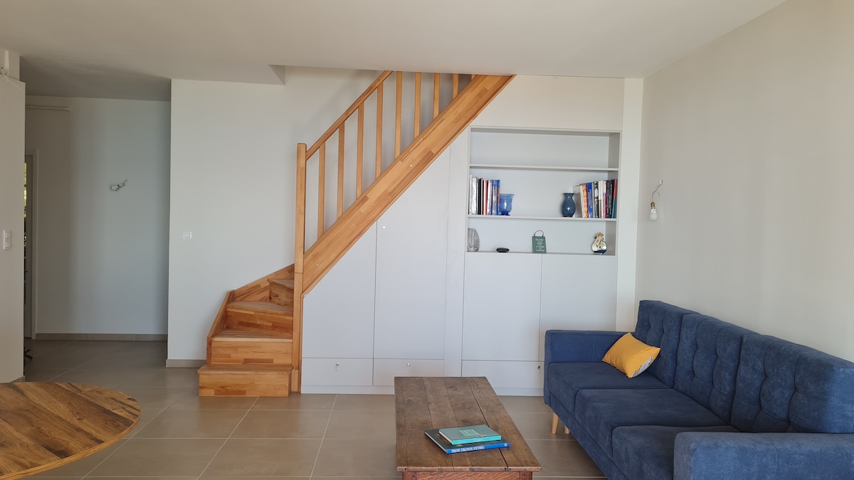 Propriété Airbnb réussie: Ajaccio: Santa Lina B7, F3, sea view + beach within walking distance à Ajaccio
