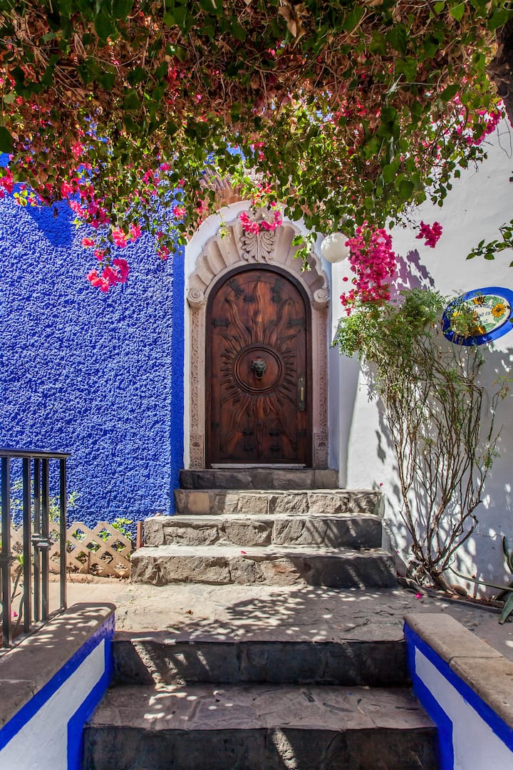 ROOM IN MODERN MEXICAN ARCHITECTURAL QUNITA Houses for Rent in