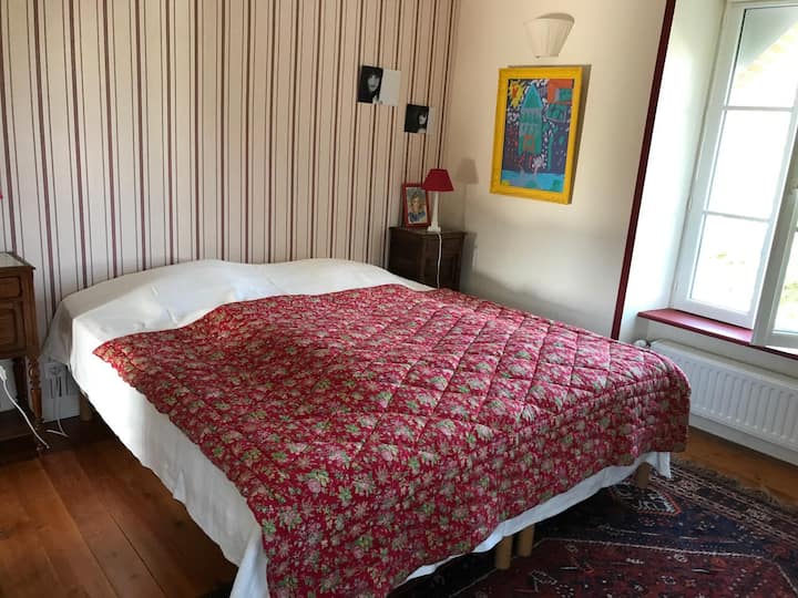 Sovrummet med dubbelsäng på andra våningen