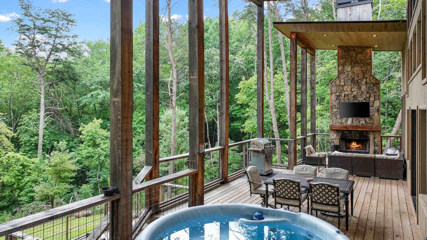 Serenity at Overlook — a modern luxury cabin nestled in the woods of Blue Ridge, Georgia