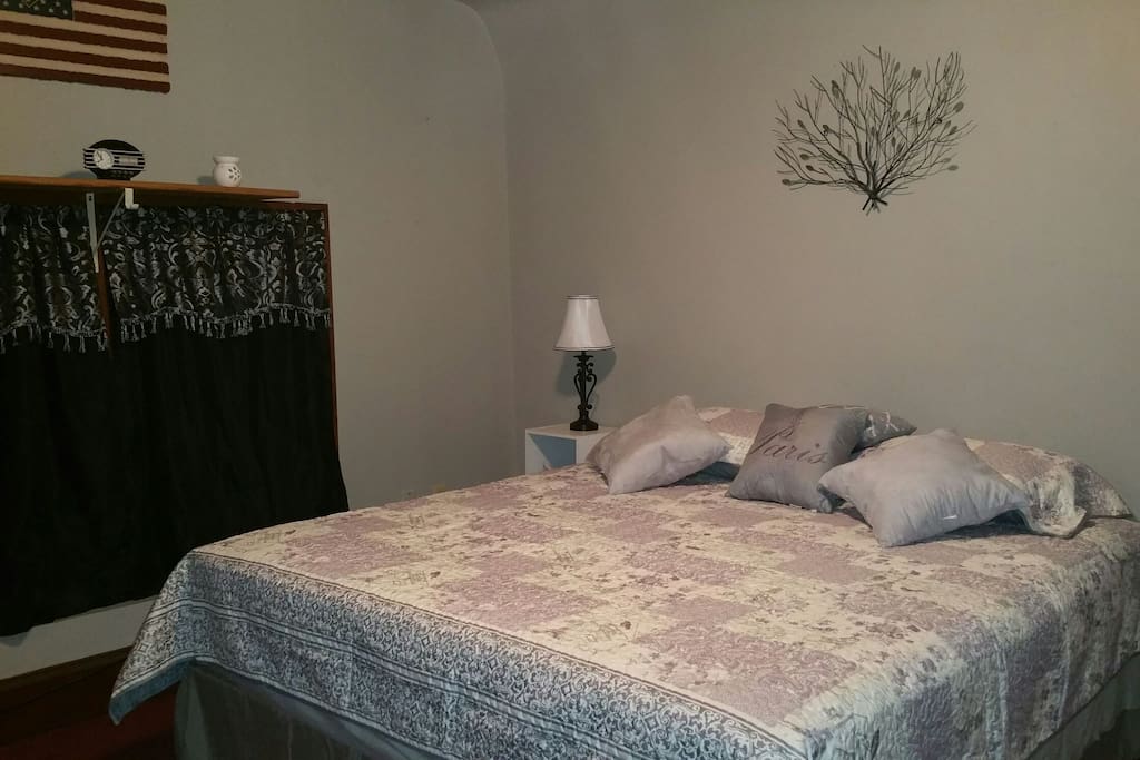 Gurst Bedroom...
