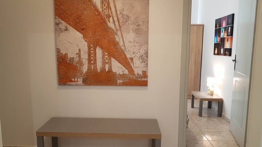 Palette Apartment (Champagne) – Athens Center gallery image 3