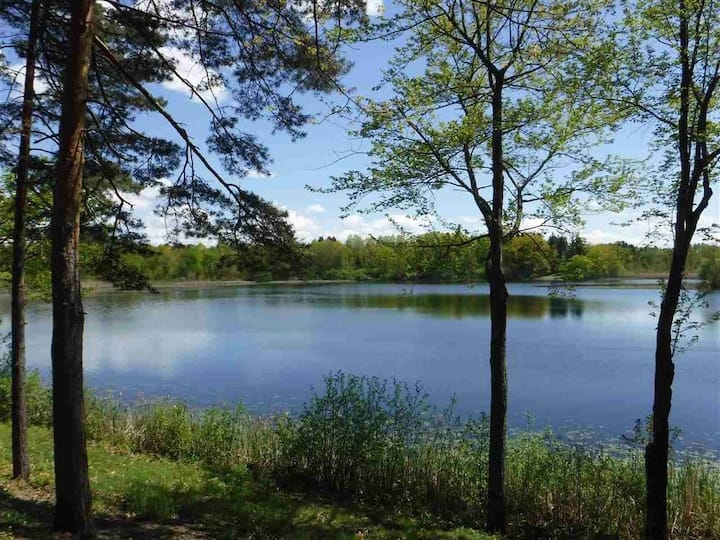 Kinderhook Lake Vacation Rentals & Homes Niverville, NY Airbnb