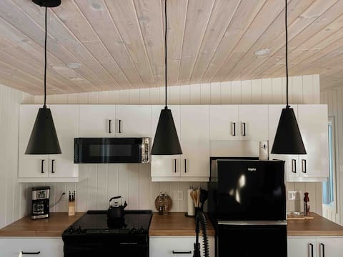 Successful Airbnb property: White Cedar in Québec