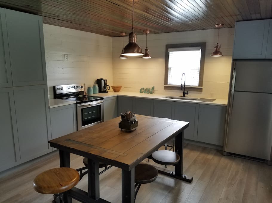 Full Service Kitchen