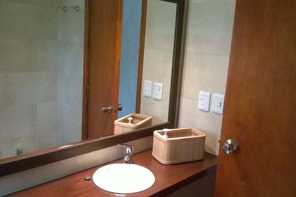 Baño cuarto independiente