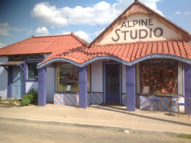 "Alpine Studio" Downtown Alpine, Marfa  3 beds