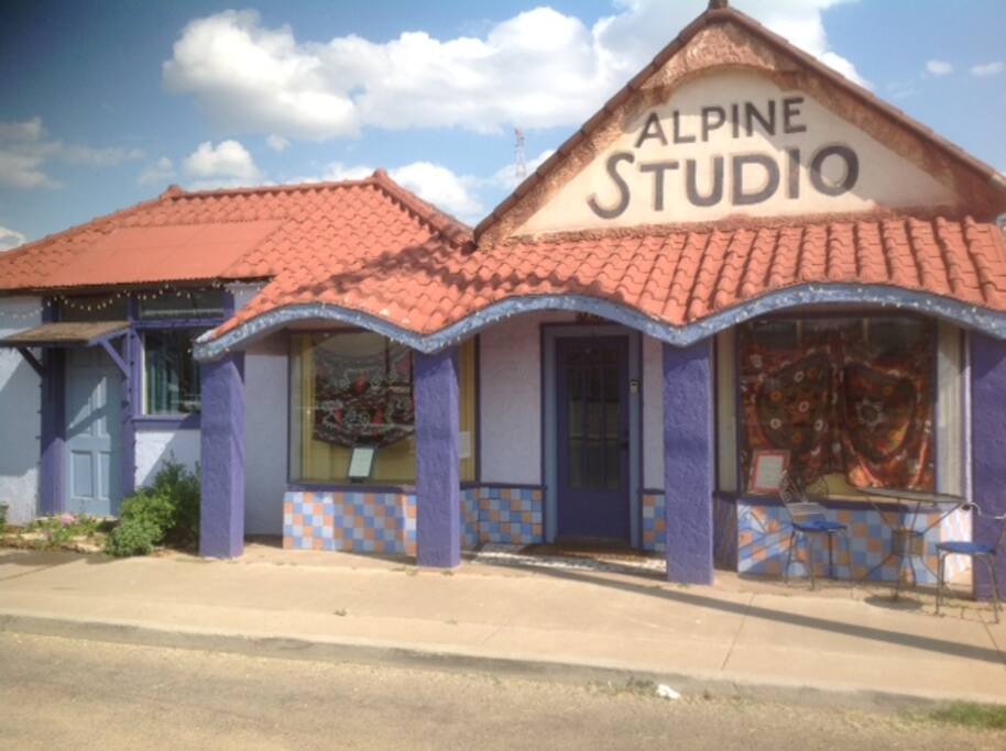 "Alpine Studio" Downtown Alpine, Marfa 3 beds Cottages for Rent in