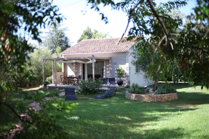 Vacation Rentals, Homes, Experiences & Places - Airbnb