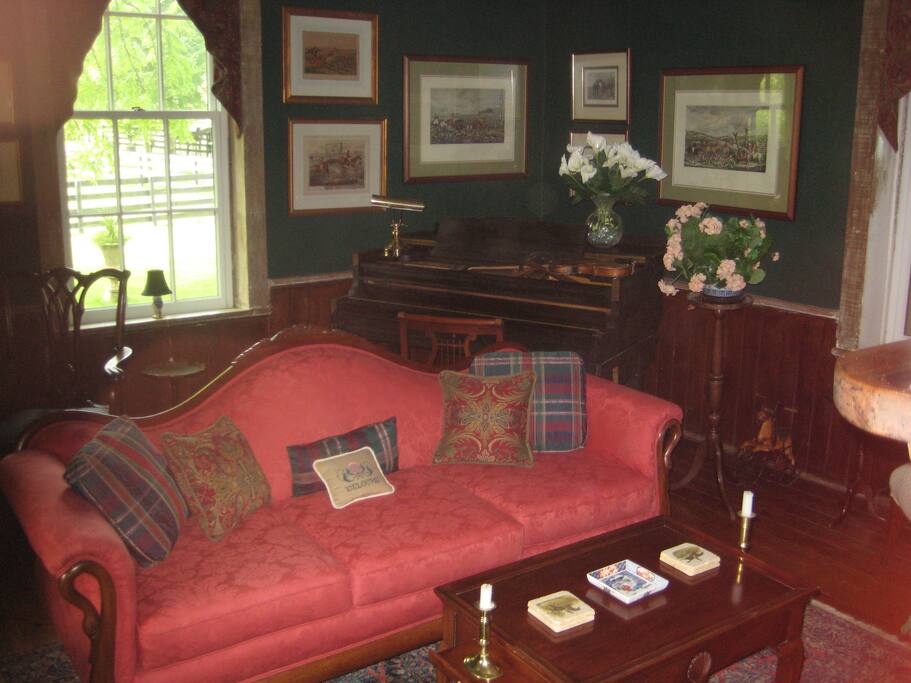 Formal sitting room.