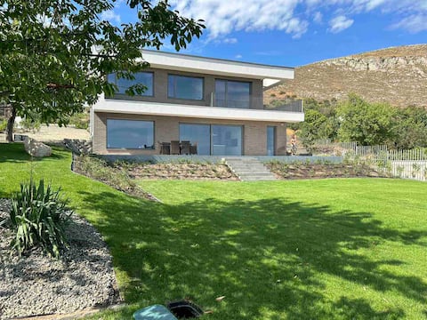 Mountain villa+hot tub,15 min to Budapest downtown