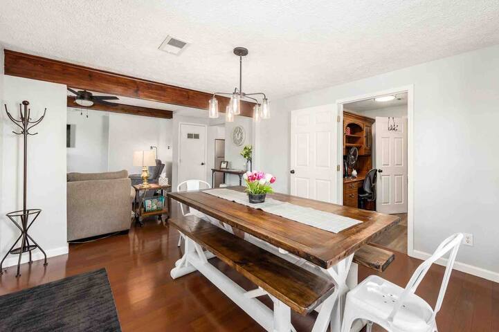 Spacious home close to OSU ft. off street parking gallery image 4