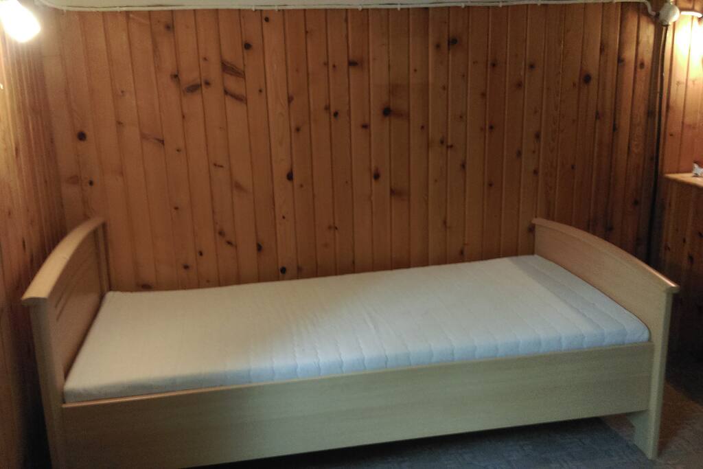 bedroom1 floor 1