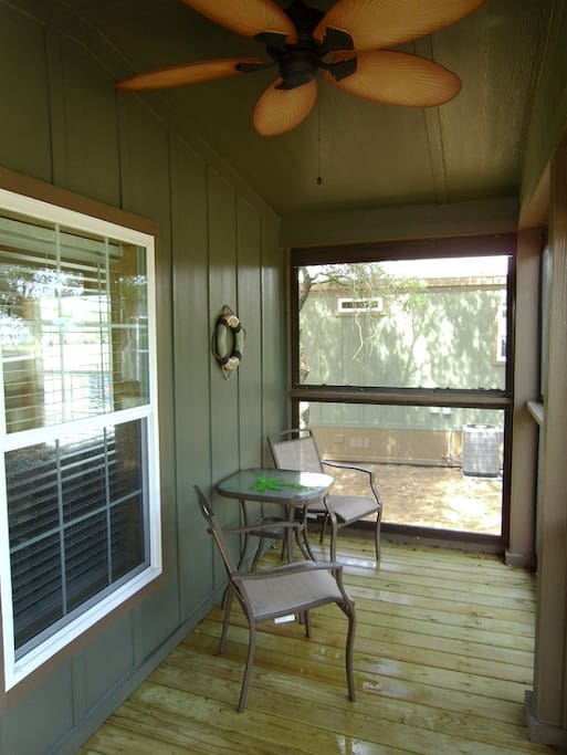 Screened in porch to enjoy Matagorda's evenings