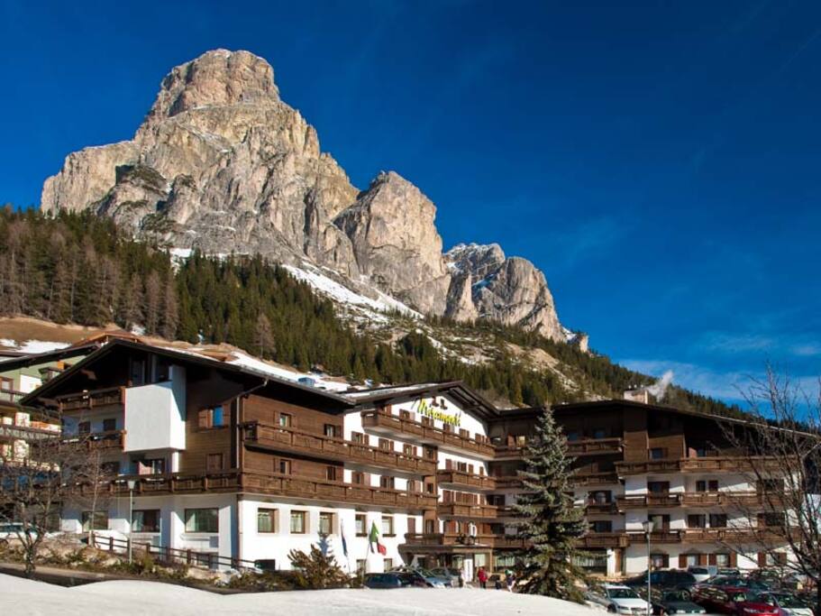 Hotel Miramonti: la suite si trova sul retro, con accesso da una stradina a monte