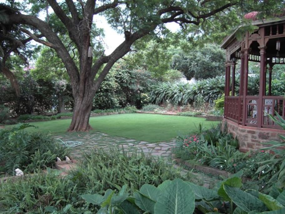 A view of he garden in front of the main residence