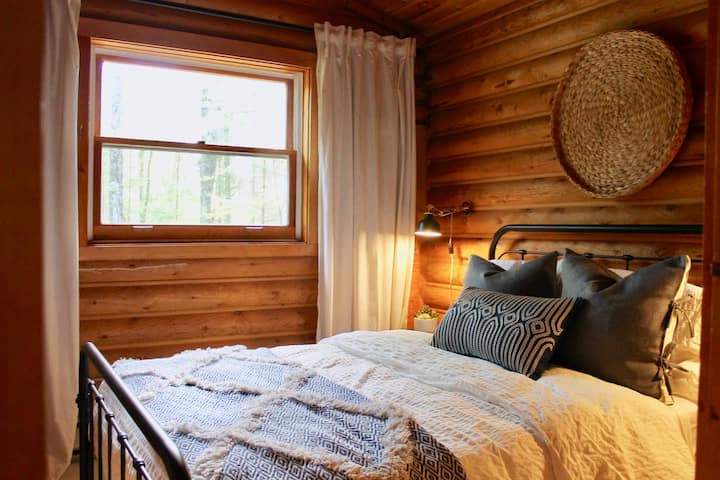 Private Bedroom with Double Bed (located in Main Cabin)