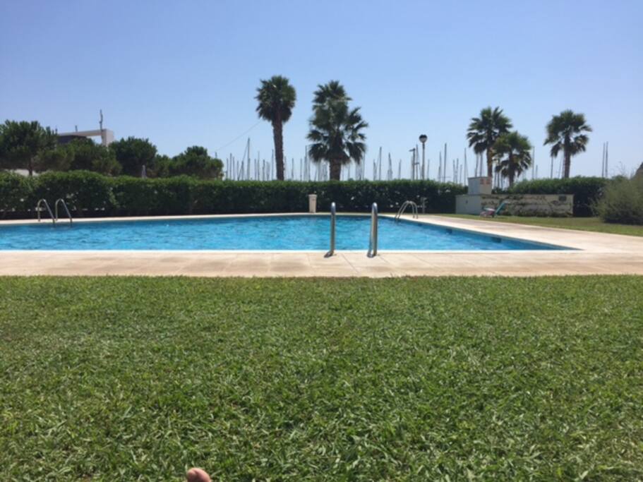 ZONA DE LA PISCINA DE DIA