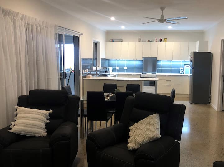Pallarenda Holiday Rentals & Homes Queensland, Australia Airbnb