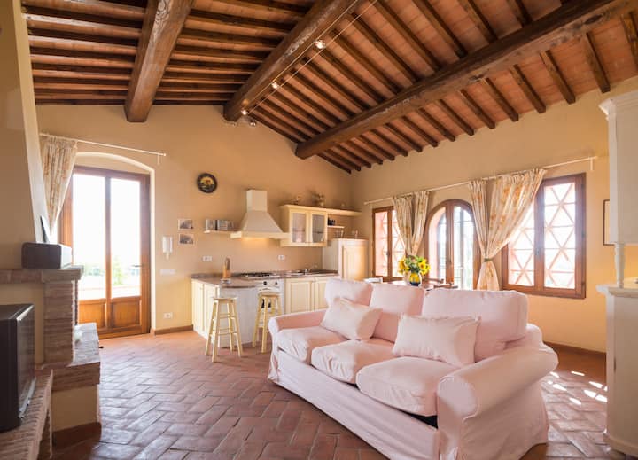 Home near Florence, Pisa and Siena
