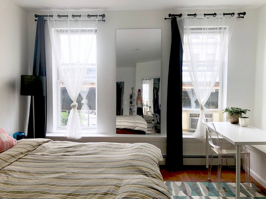 Brand new super comfy queen bed, fresh sheets, work desk with plenty of sunshine