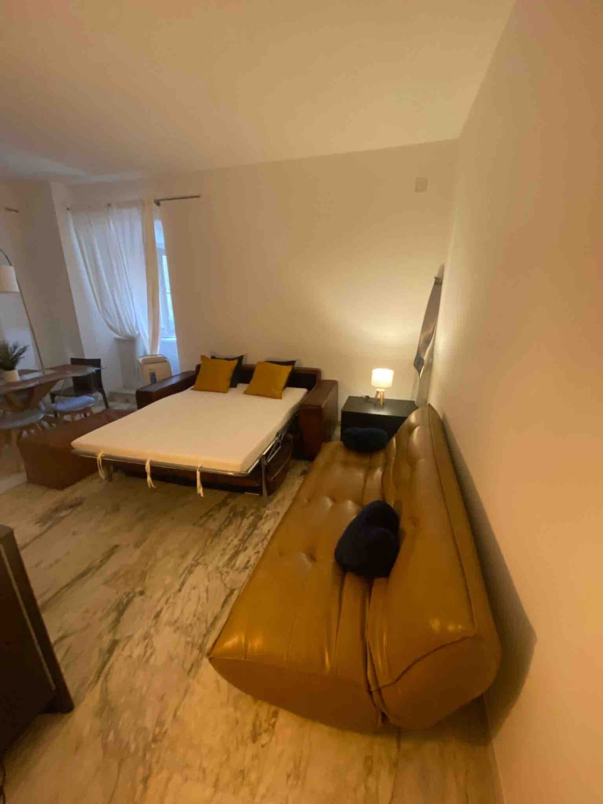 โซฟาเบดเปิดอุณหภูมิรูปภาพ