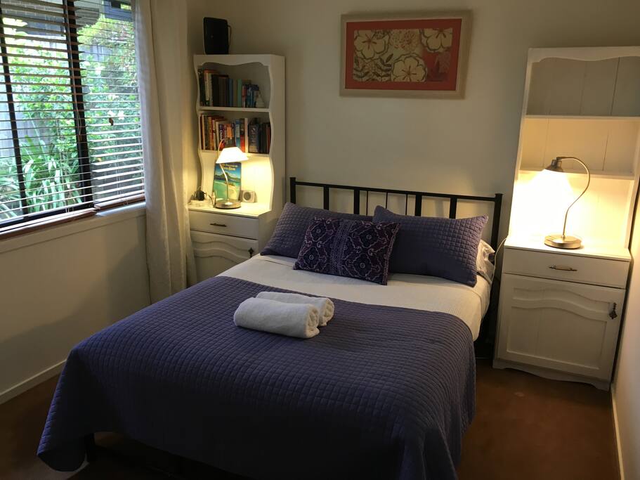 Second bedroom
with double bed