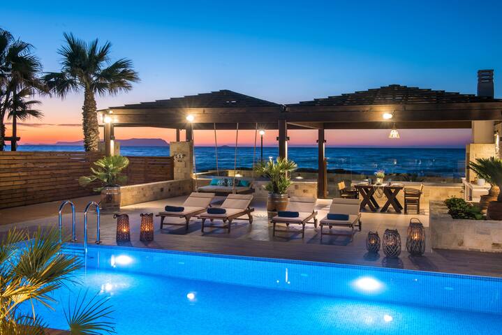 Mare Beach Villa gallery image 3