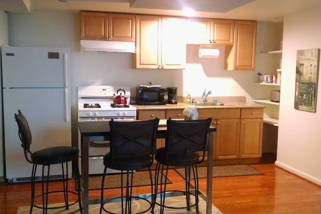 Fully equipped kitchen.