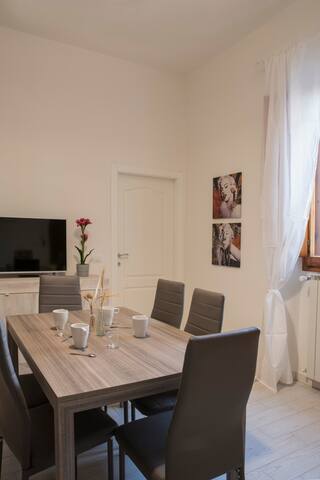 Elison house centralissimo 3 camere 3 bagni A/C