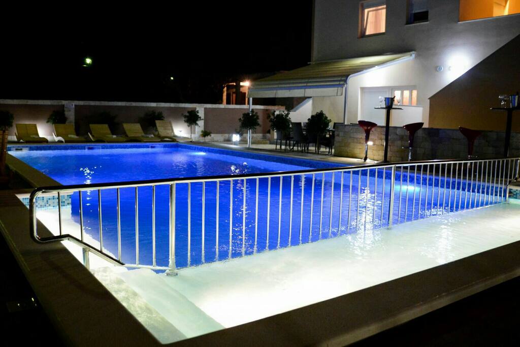 children can be safe..in the childrens pool depth is only 40cm