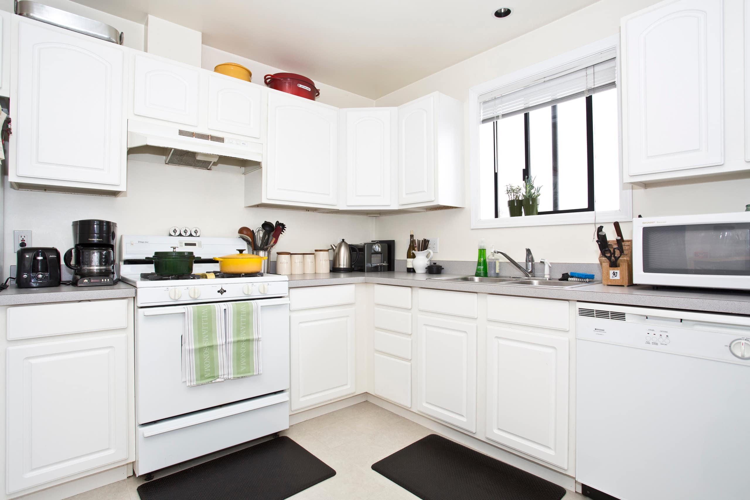 Spacious 1brm w/ breathtaking view - Image 8