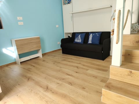 Top Airbnb: the terrace overlooking the sea in Gaeta