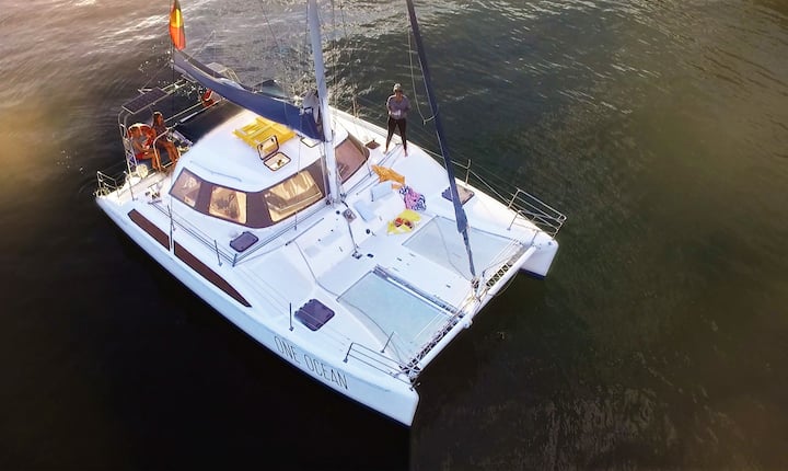 Luxurious Sailing Catamaran and Harbour Cruise