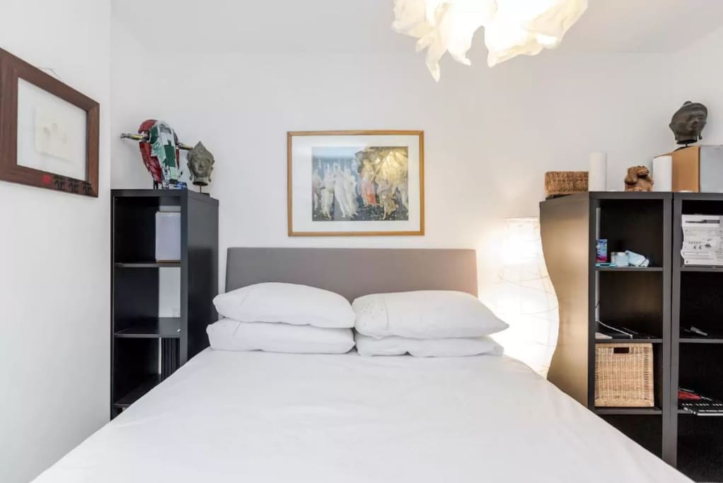Double Bedroom w Balcony