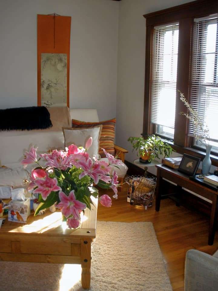 Traditional Sunny New England Home - Boston, MA