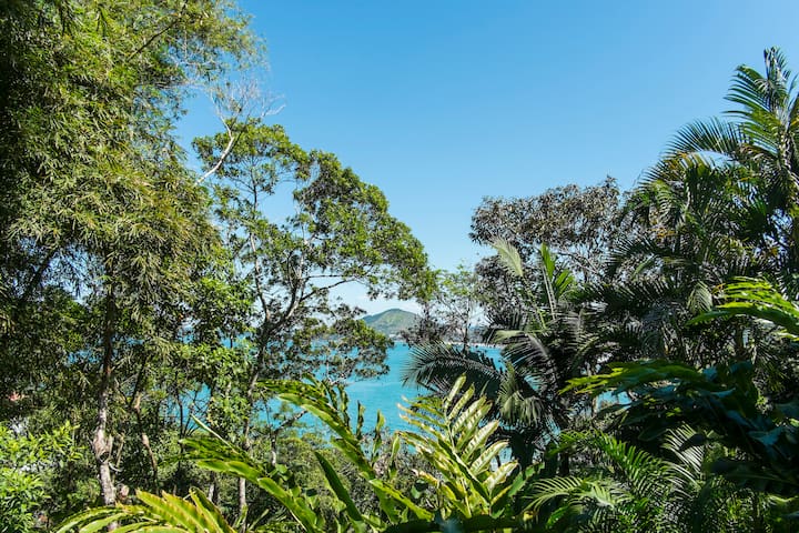 Sunny Studio with a nice Ocean View
