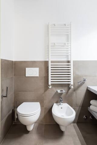 Stunning apartment, Belsiana St, Piazza di Spagna. gallery image 5