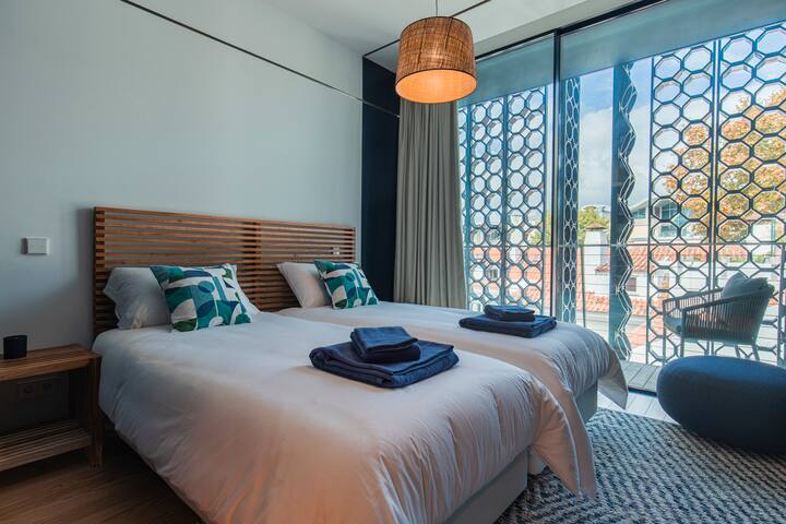 New Luxury Central Cascais gallery image 3