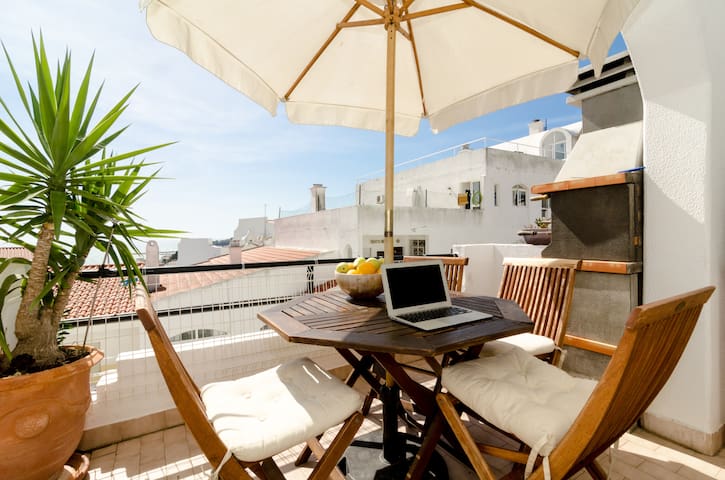 Bina s Ocean View Beach Apartment