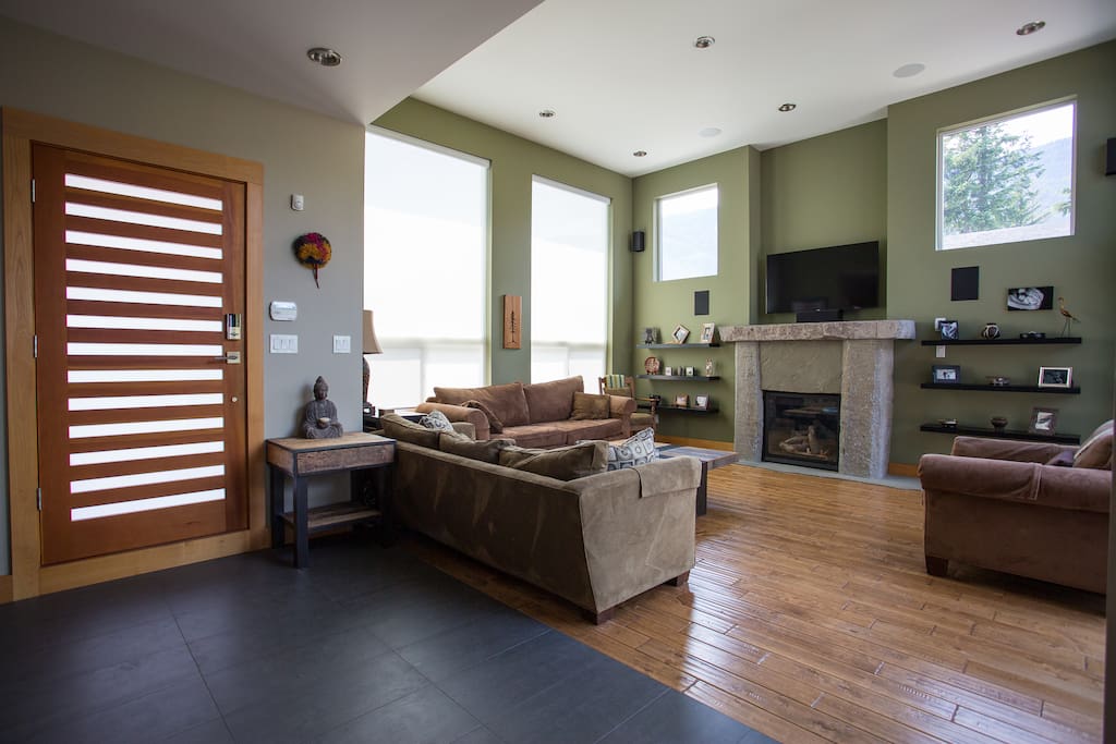 Front entrance and Living room