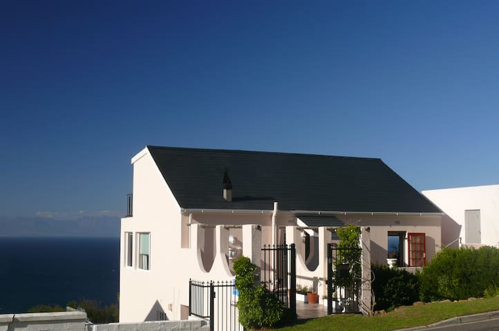 The Cape Cottage Simon’s Town