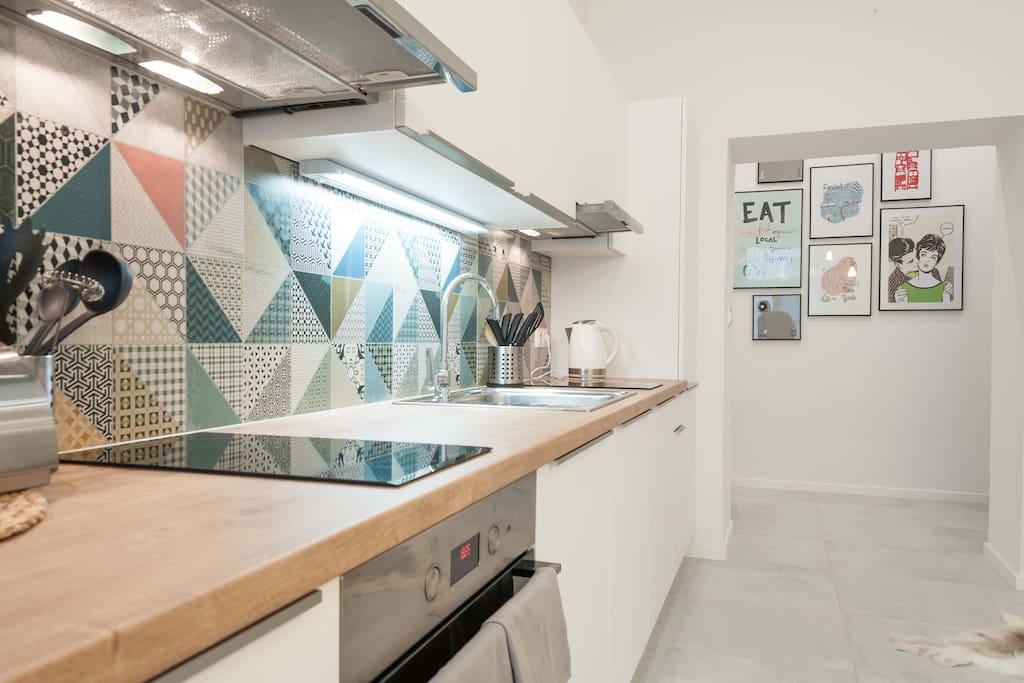 Shared kitchen - each room has it's own stove
