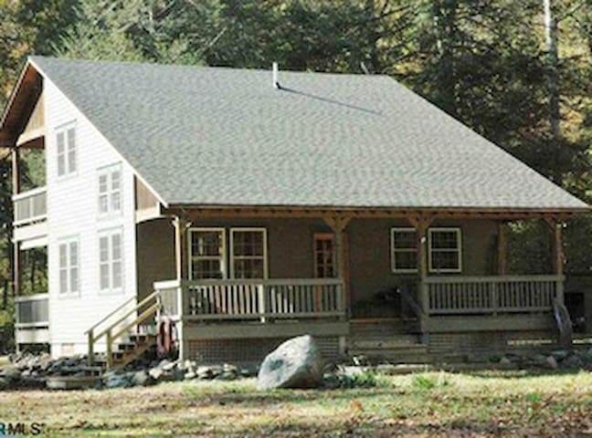 BREAKAWAY Getaway in the mountains