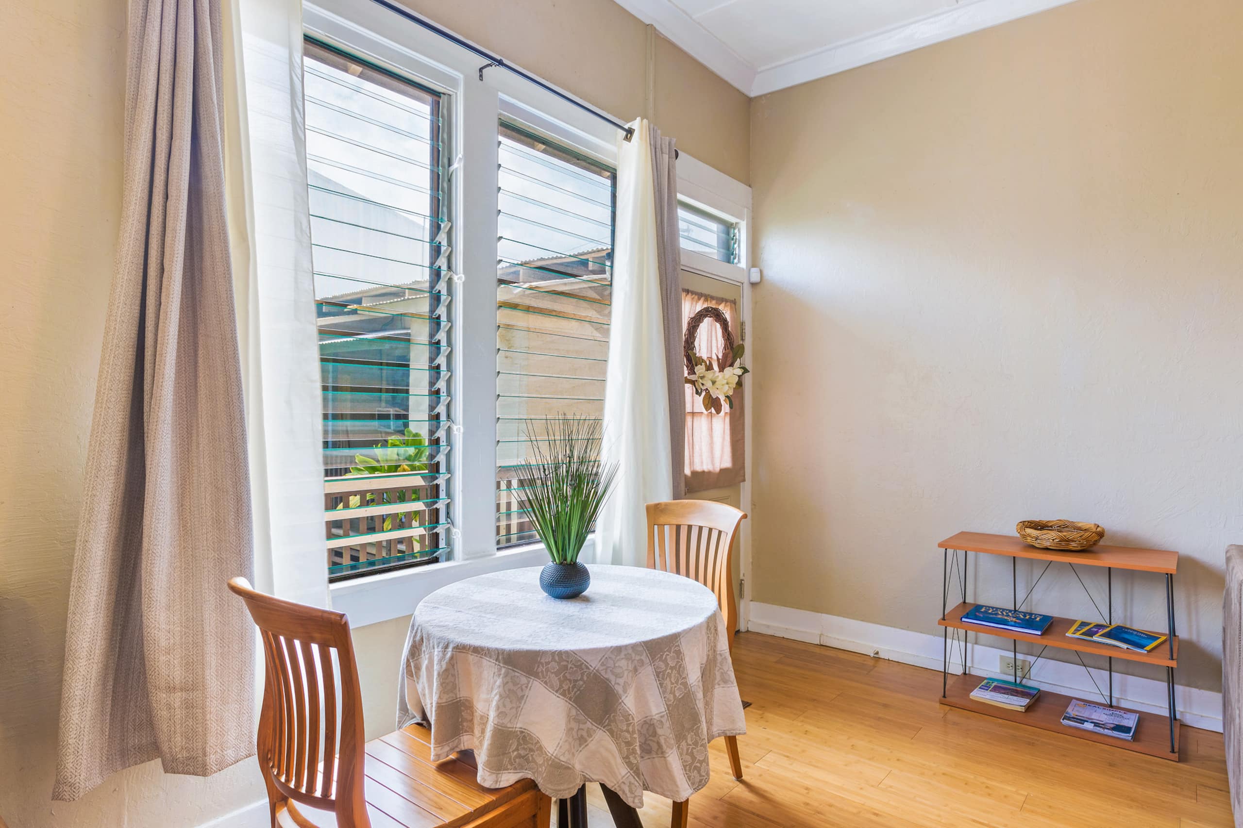 Renovated Plantation Home; Walk into Wailuku Town! - Image 15