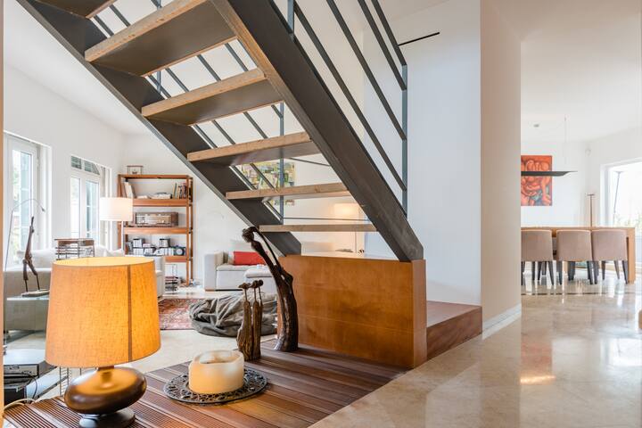 Lux Estoril Family Villa(9) heat pool near beach! gallery image 4