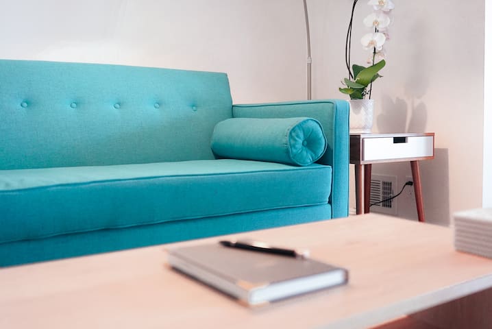 Spacious Retreat near San Francisco with Parking